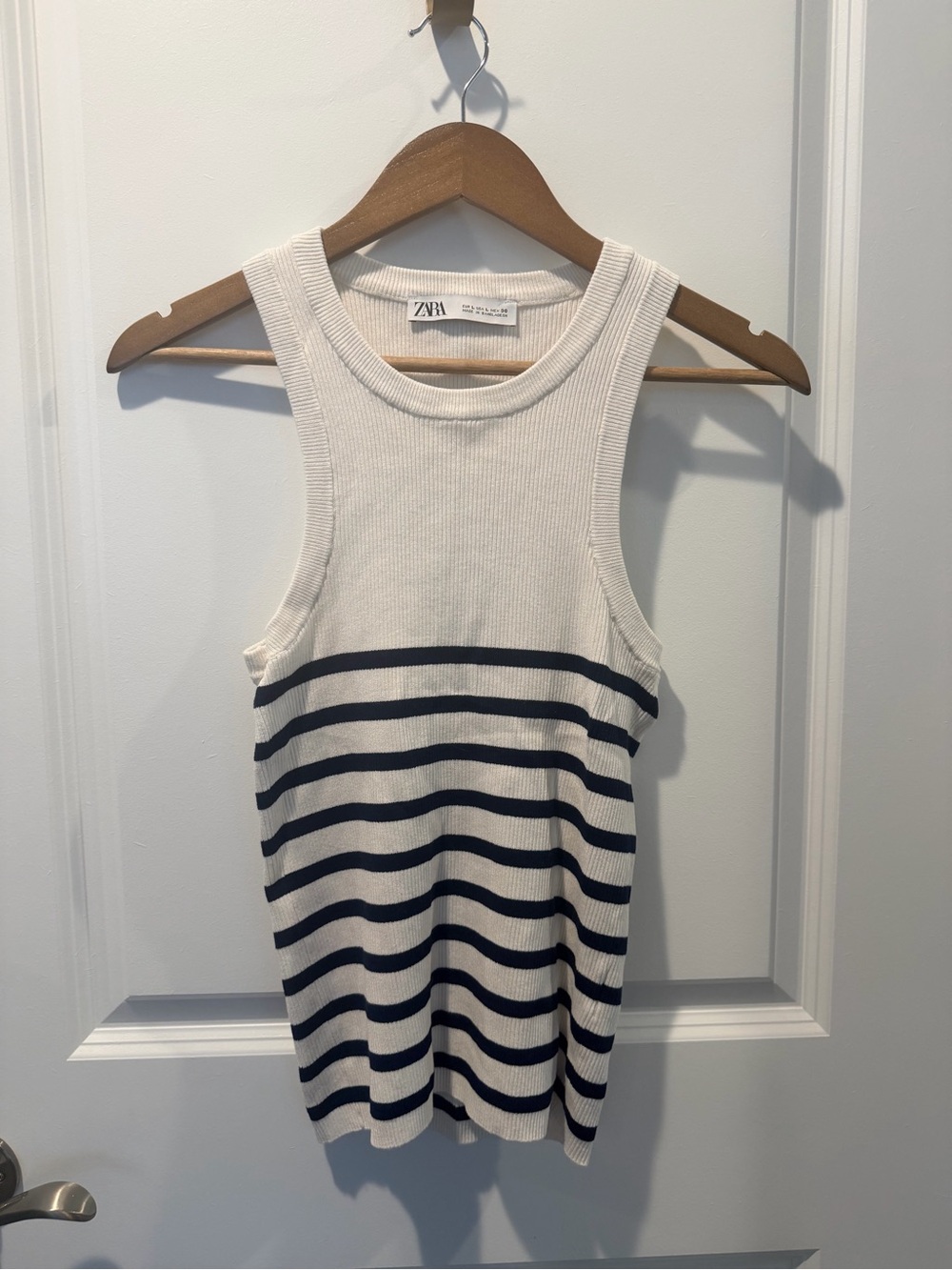 Zara Cream and Navy Ribbed Crewneck Sweater Tank- Size L